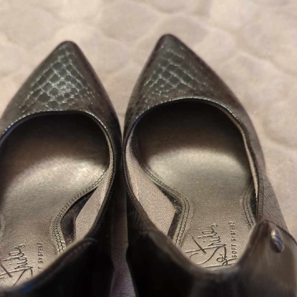 Life Stride Black Textured Heels